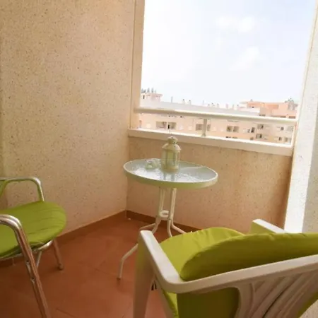 Floor Center Apartment *